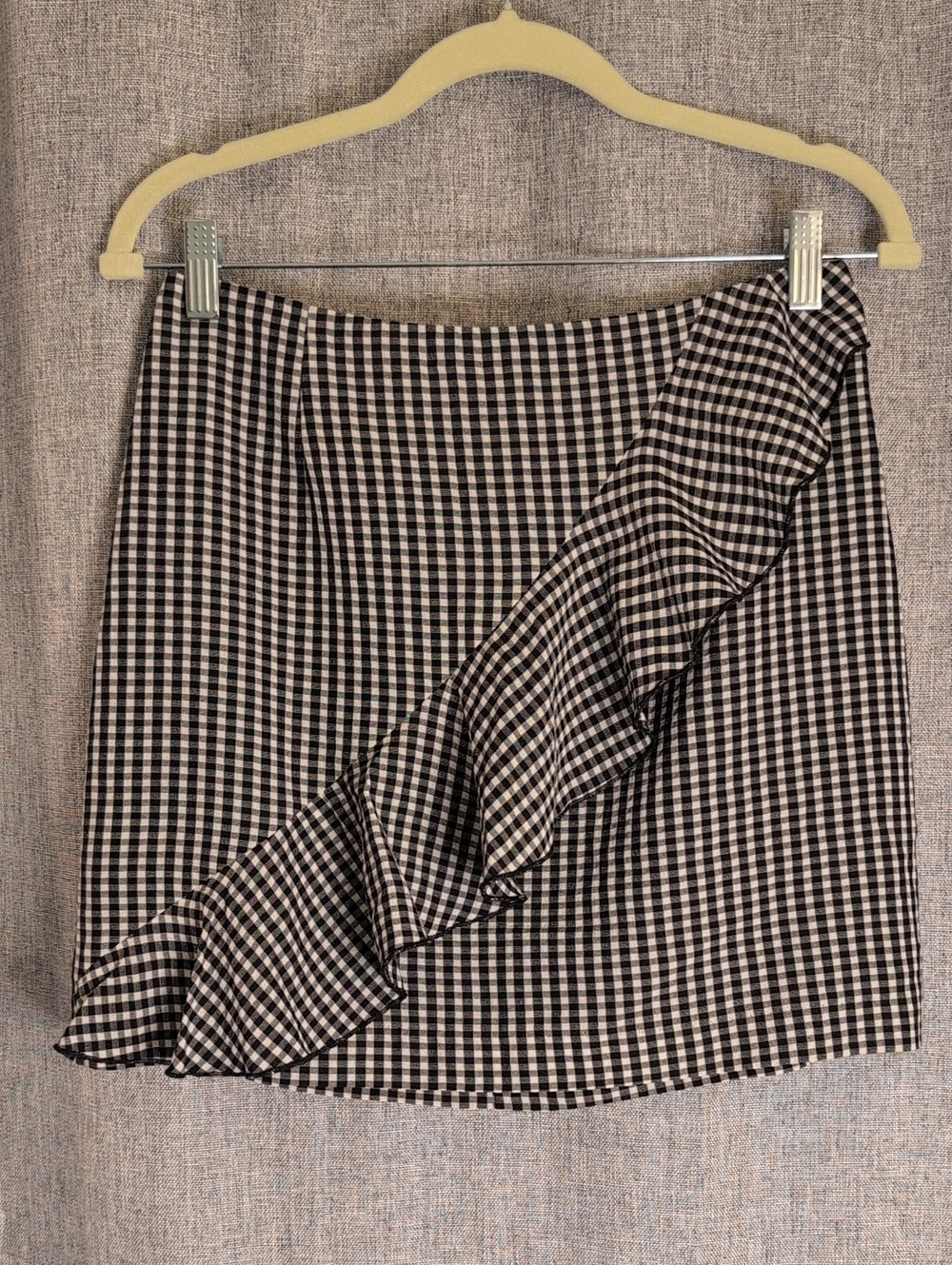 H&M Black and White Gingham Ruffle Mini Skirt